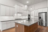 Building Photo - 40 Venetia Grove Dr