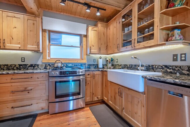 Building Photo - 2477 Middle Teton Rd
