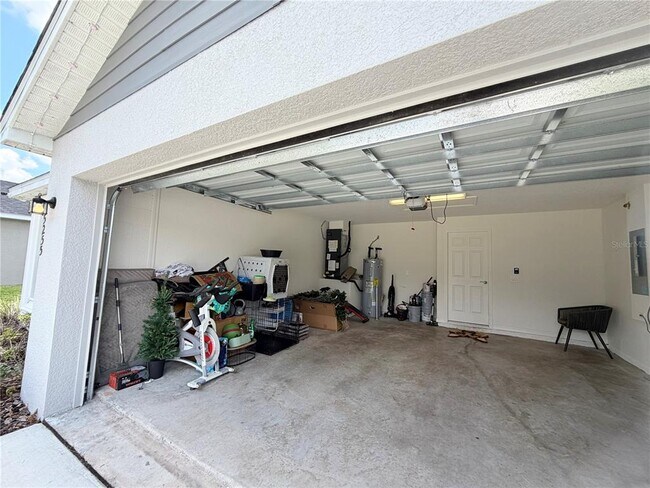 Building Photo - 35255 Crescent Creek Dr
