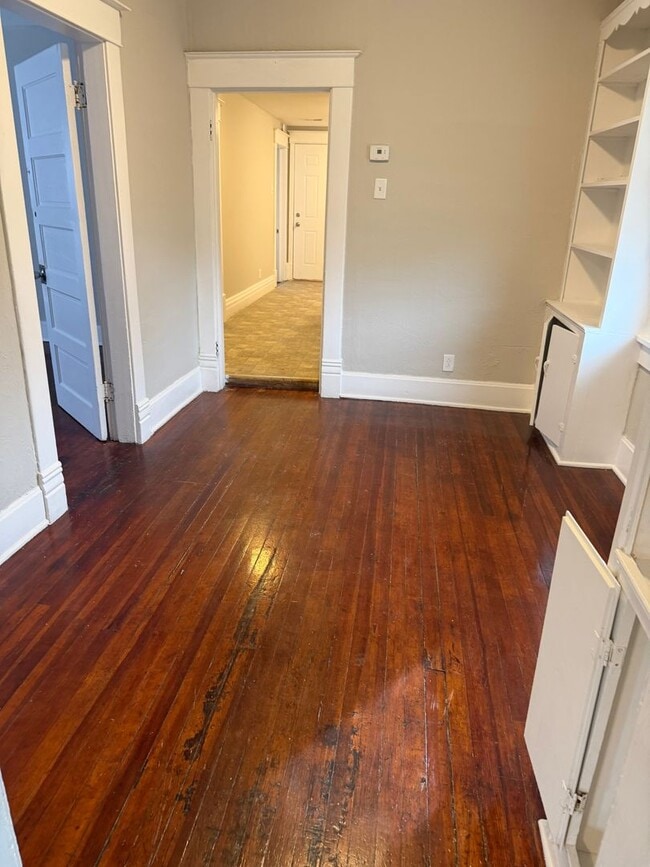 Building Photo - 1708 Faraon St