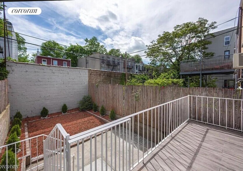 Building Photo - 448 Prospect Ave