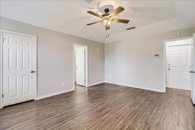 Building Photo - 10833 Grand Teton Dr