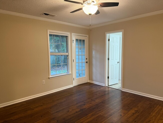 Building Photo - 6893 Snyder Rd