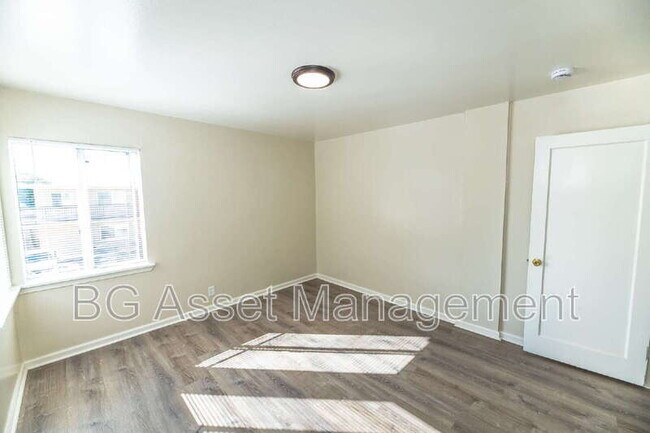 Building Photo - 156 Marina Way