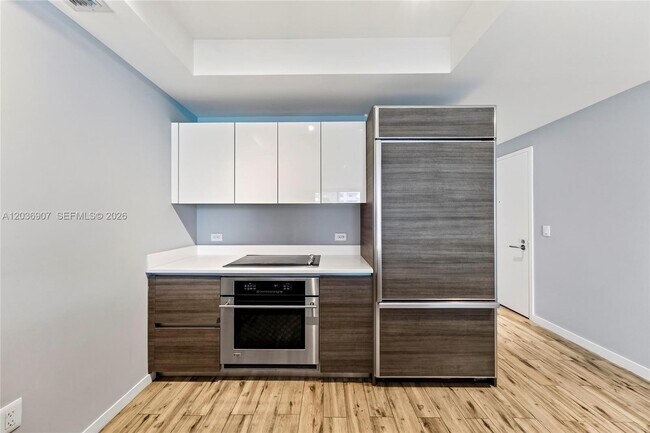 Building Photo - 1100 S Miami Ave