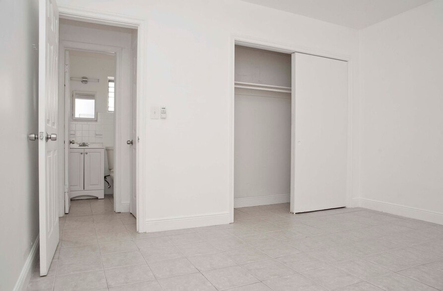 Building Photo - 2206 Fillmore St