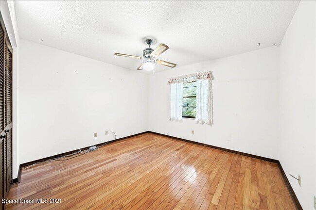 Building Photo - 2716 Longwood Blvd