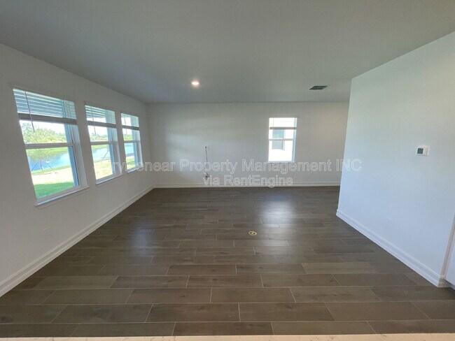 Building Photo - 7124 119th Ct E