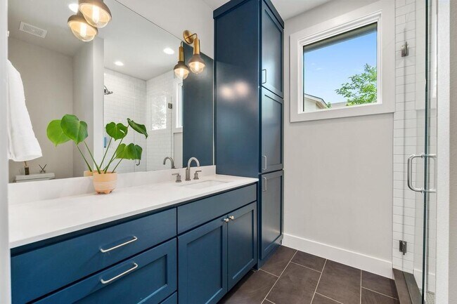 Building Photo - 2600 Arion Cir