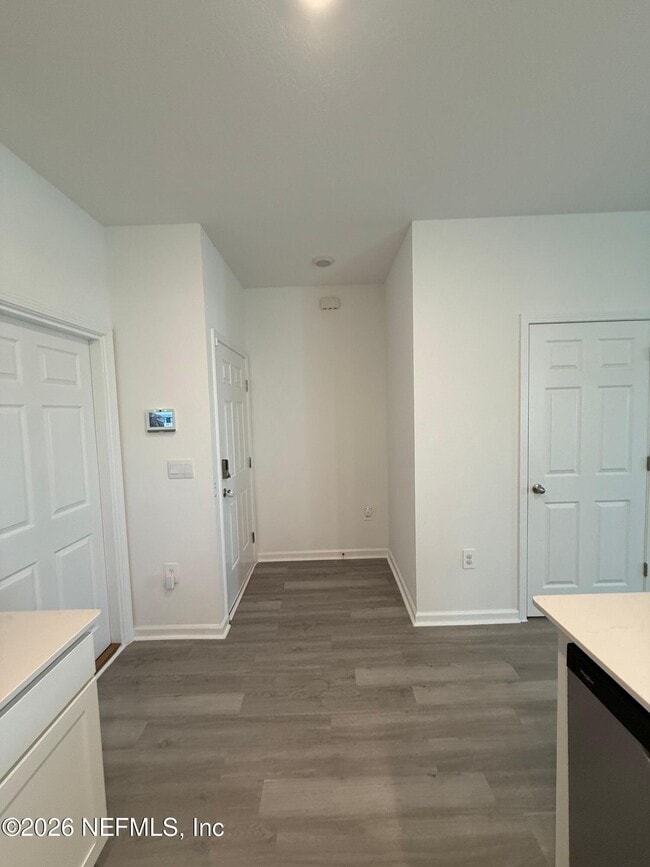 Building Photo - 891 Rivertree Pl