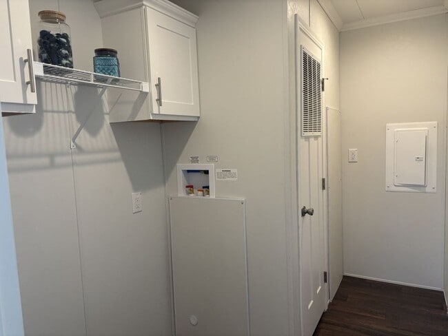 Building Photo - 47 Cimarron