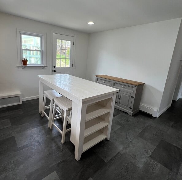 Building Photo - 283 Boynton St