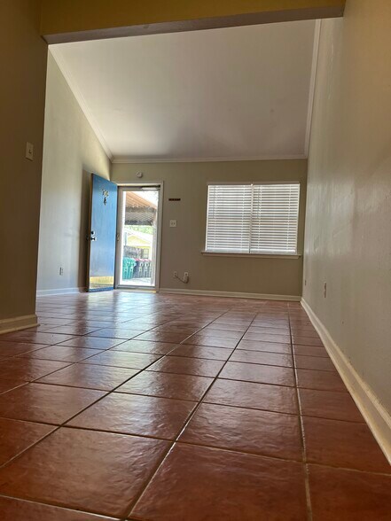 Living Room - 716 Saint Louis St