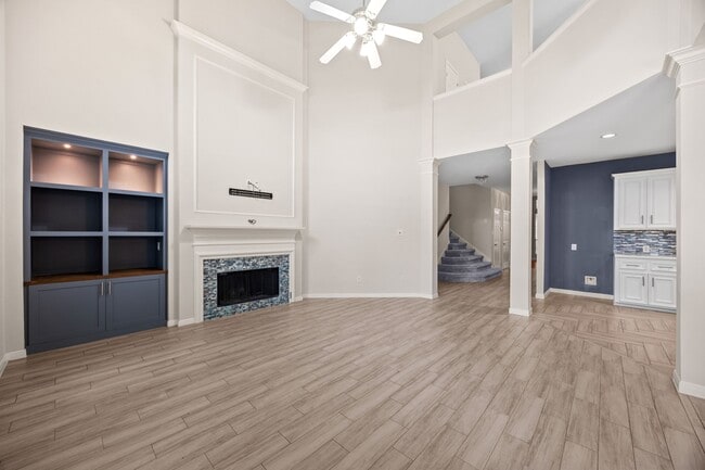 Building Photo - 2207 Thistlerock Ln