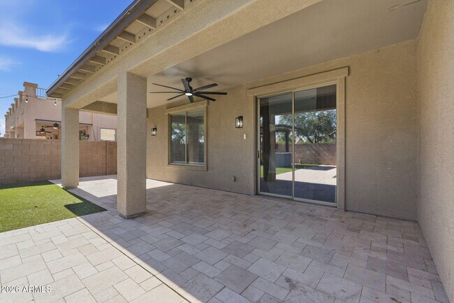 Building Photo - 11402 W Alvarado Rd