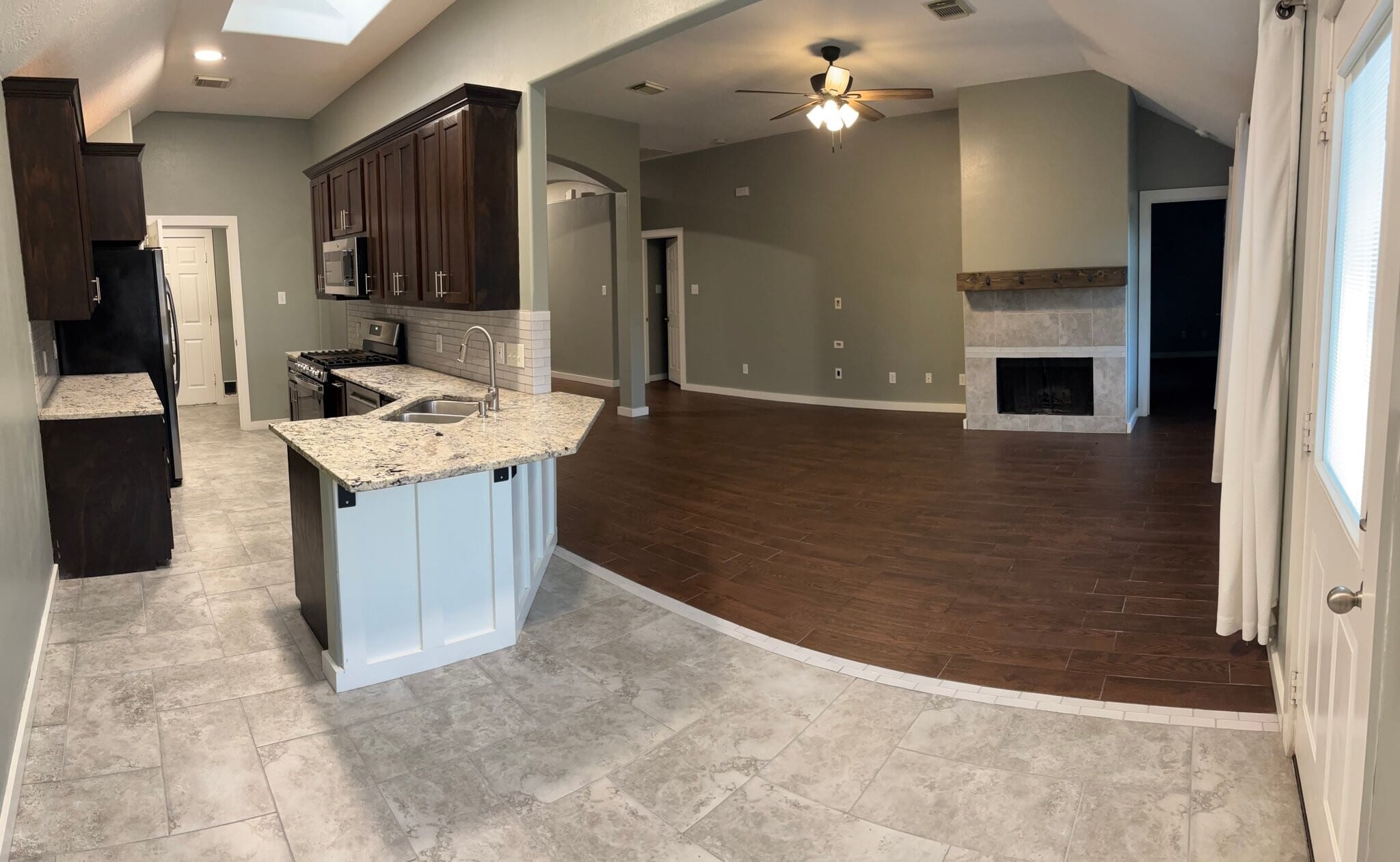 Building Photo - 4623 Village Park Dr