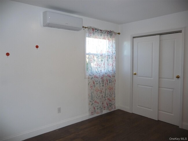 Building Photo - 7 Weather Vane Way