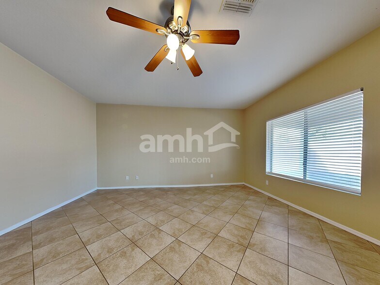 Building Photo - 1843 S 105th Dr