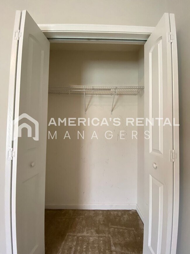Building Photo - Home for Rent in Montgomery with Fenced in Backyard!!! New LVP Flooring! View with 48 Hours Notic...