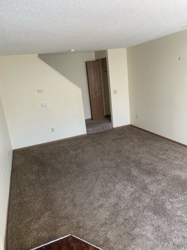 Building Photo - 4310 Maricopa Dr