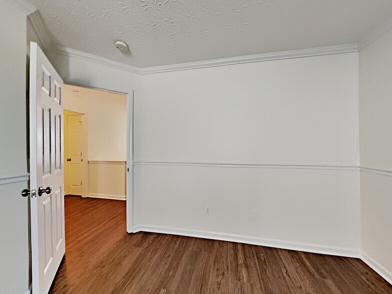 Building Photo - 76 Parkmont Ct