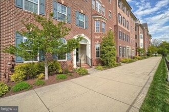 Building Photo - 3565 Holborn Pl
