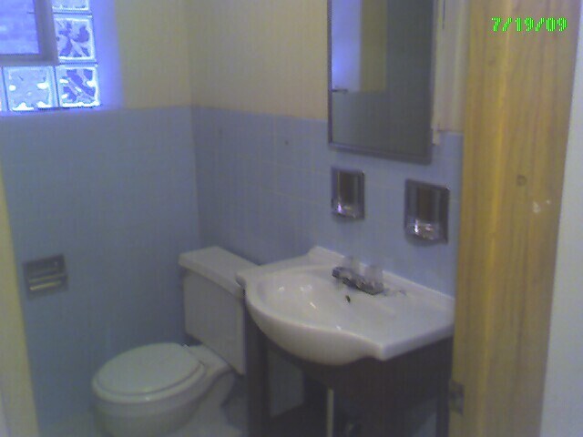 Building Photo - 5869 N Nagle Ave