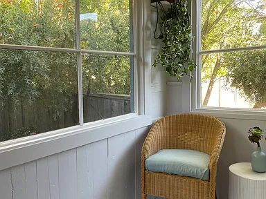 Building Photo - "Charming 1-Bedroom Oasis in the Heart of Berkeley – Perfect Location!"