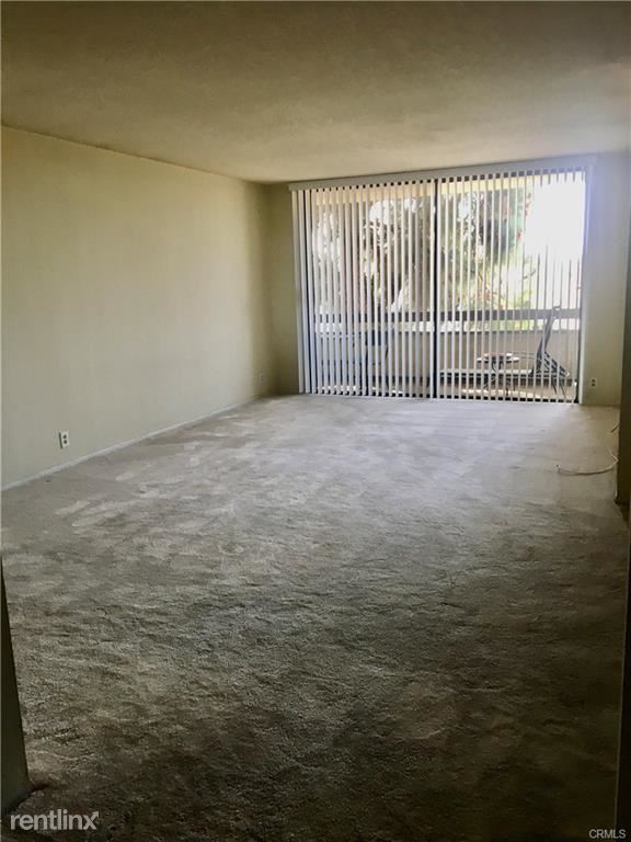 Building Photo - 750 S Spaulding Ave