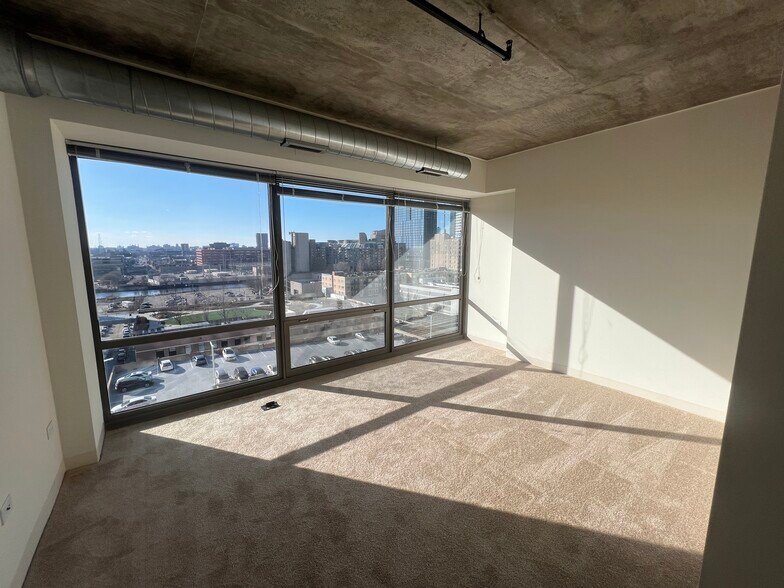 Building Photo - 111 W Polk St