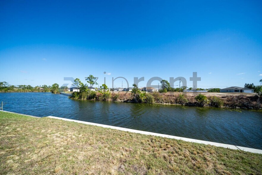 Building Photo - 4117 NE 16th Ave