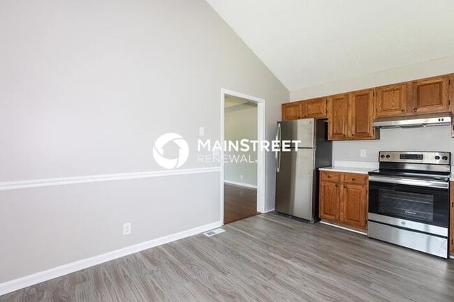 Building Photo - 3 Bedroom Pet-Friendly Home in Nashville, TN with Main Street Renewal