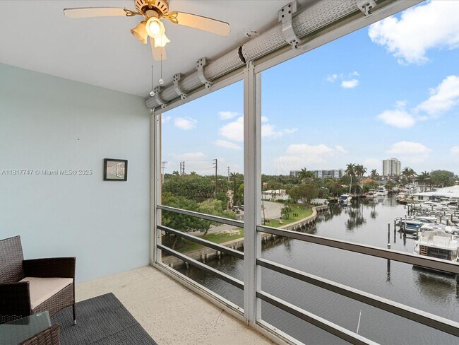 Building Photo - 1481 S Ocean Blvd