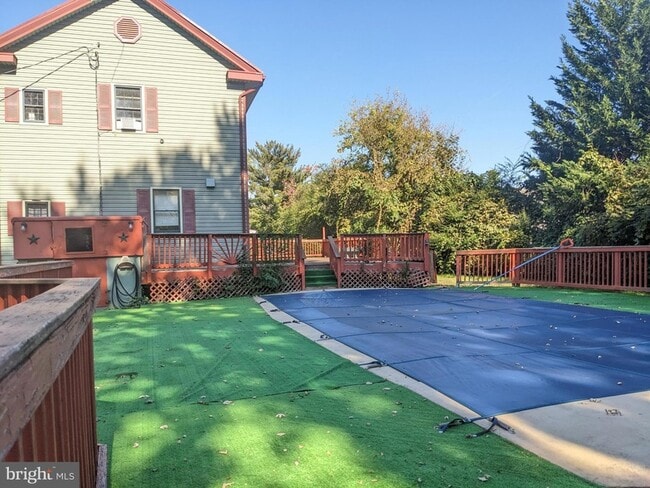 Building Photo - 9014 Sudley Rd