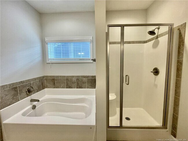 Building Photo - 155 Cromwell Ct