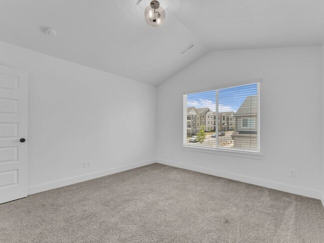 Building Photo - 1290 N 3960 W