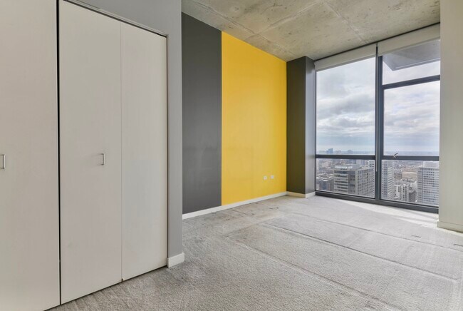 Building Photo - 235 W Van Buren St