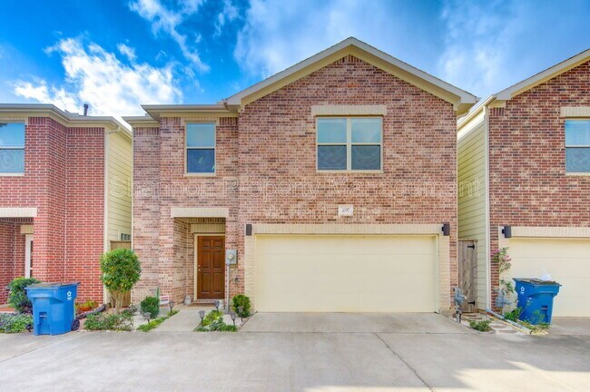 Building Photo - 3707 Main Poplar Dr