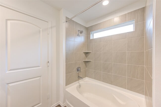 Building Photo - 24434 Elmwood Falls Dr