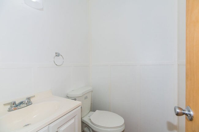 Building Photo - 98-858 Iho Place Unit #B