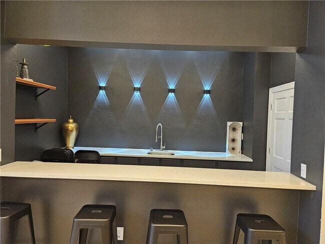 Building Photo - 3777 Peachtree Rd NE