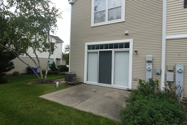 Building Photo - 2244 Flagstone Ln