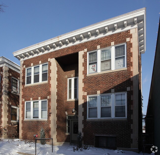 Building Photo - 707 Grand Ave
