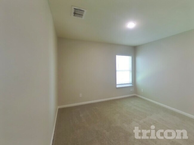 Building Photo - 715 Wonderland Trail