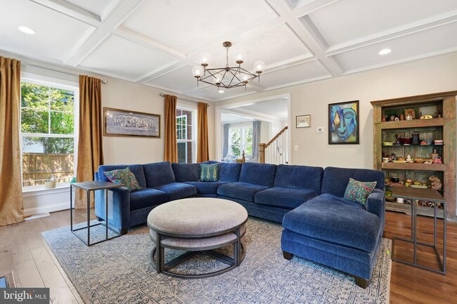 Building Photo - 2516 Villanova Dr