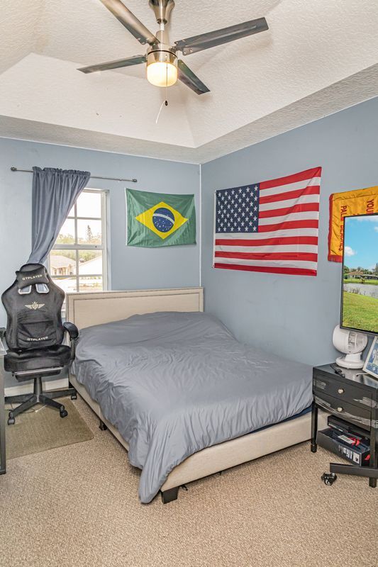 Building Photo - 1651 Hawthorne Pl