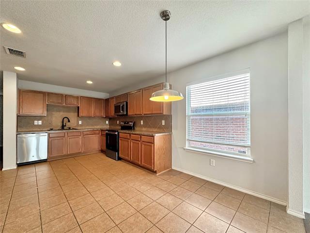 Building Photo - 9831 Dartmouth Dr