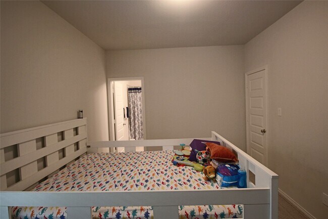 Building Photo - 24727 Tanoureen Dr