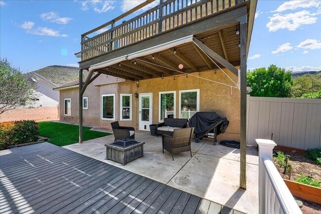 Building Photo - Expansive 5 Bedroom Home in St. George!