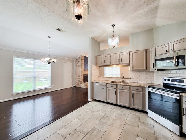 Building Photo - 7006 Stonewall Ridge Dr